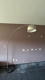 Staanlamp met marmeren voet, Huis en Inrichting, Lampen | Vloerlampen, Ophalen, Zo goed als nieuw