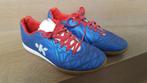 Blauw rood wit voetbalschoenen met vlakke zool maat 36, Sport en Fitness, Voetbal, Ophalen of Verzenden, Gebruikt, Schoenen