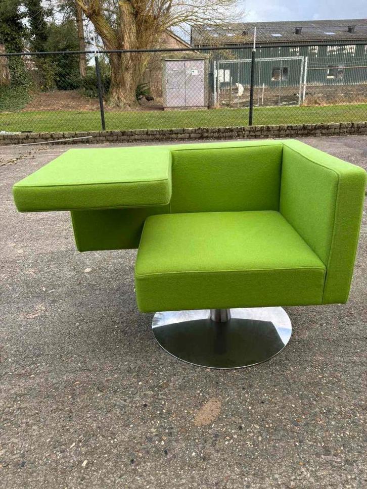 Offecct Solitaire design fauteuil - ontwerp Alfredo Häberli, Huis en Inrichting, Fauteuils, Gebruikt, Metaal, Stof, Ophalen