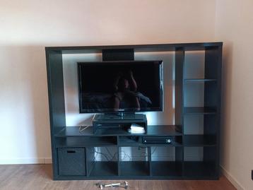 Tv meubel te koop beschikbaar voor biedingen