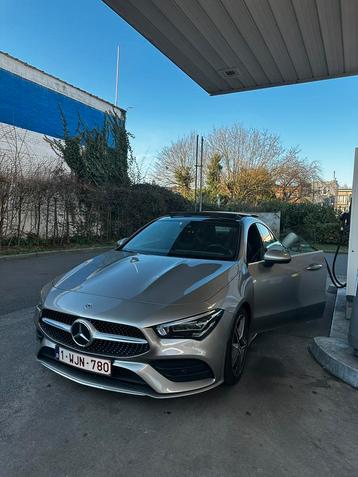 Mercedes benz CLA 200i AMG line full full, Autos, Achat, Carnet d'entretien, 120 kW, Berline