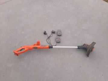 BLACK+DECKER ST182320-QW 18v trimmer met extra batt beschikbaar voor biedingen