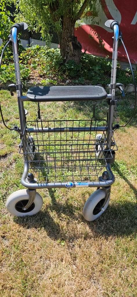 Rollator Vermeiren, Diversen, Rollators, Zo goed als nieuw, Lichtgewicht, Opvouwbaar, Ophalen