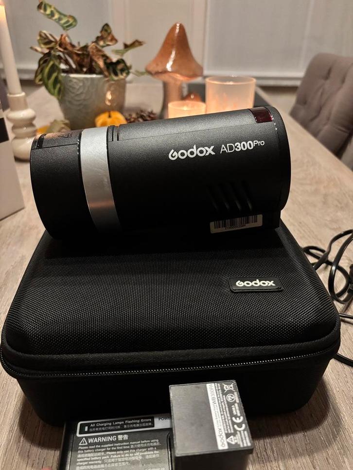 Godox AD300 Pro – Compacte flitser, Audio, Tv en Foto, Foto | Flitsers, Zo goed als nieuw, Ophalen