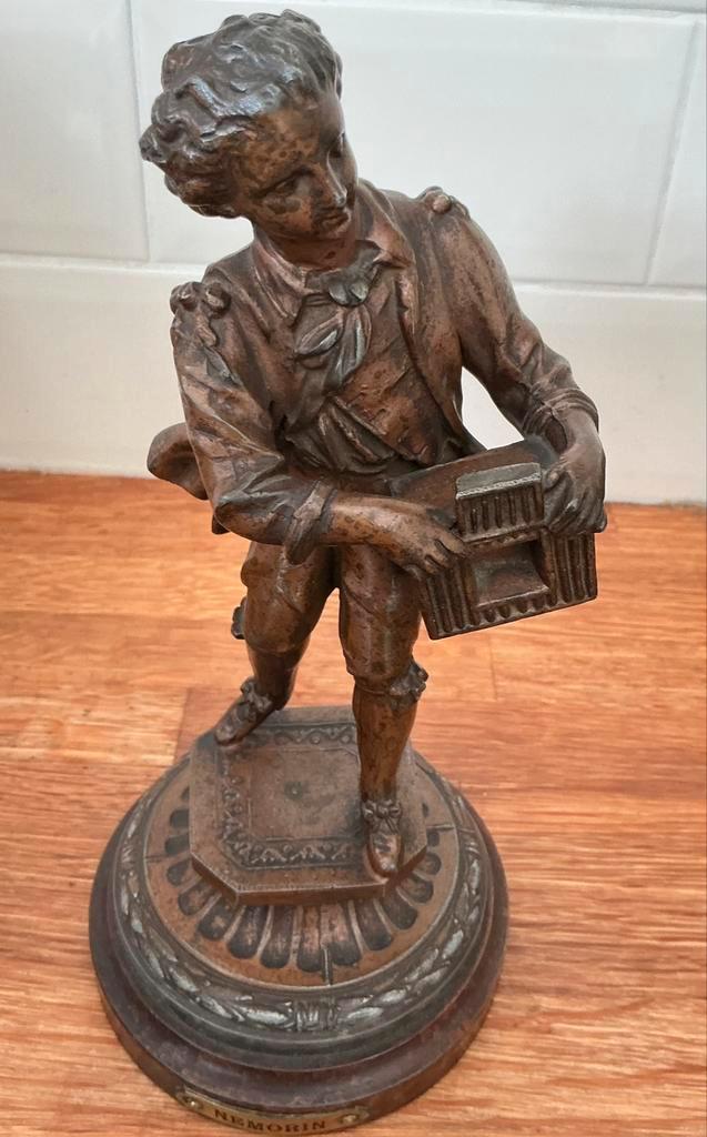 Nemorin: een beeldje uit zamak (spelter), Antiek en Kunst, Kunst | Beelden en Houtsnijwerken, Ophalen of Verzenden