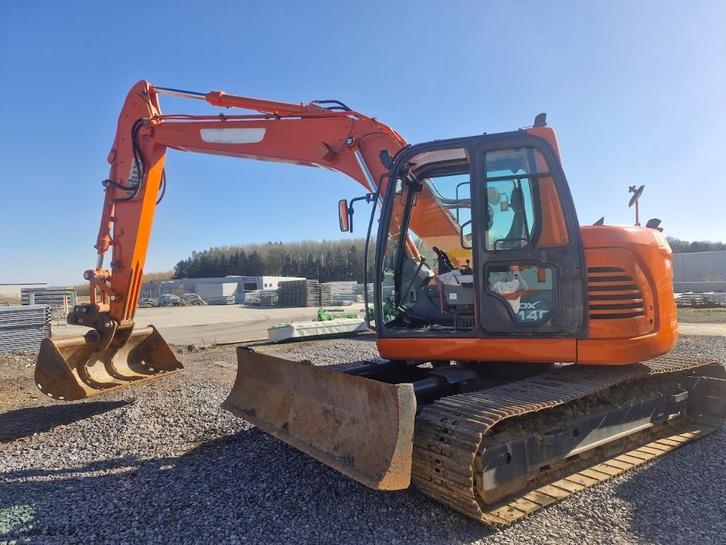 Doosan 140, Zakelijke goederen, Machines en Bouw | Kranen en Graafmachines, Kraan, Ophalen of Verzenden