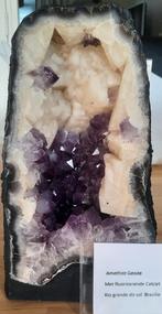 Superzeldzame Amethist Geode met Calciet, Verzamelen, Ophalen of Verzenden, Mineraal