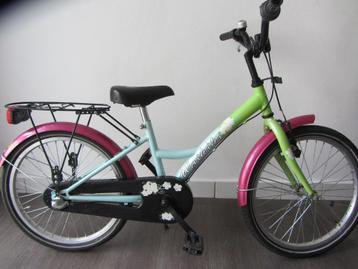 20 " meisje 6-8j in mooie staat en goed in orde propere staa beschikbaar voor biedingen