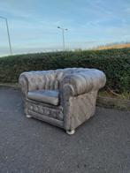 Zeer comfortabele grijze Chesterfield fauteuil, Anglais, Gebruikt, Leer, 75 tot 100 cm