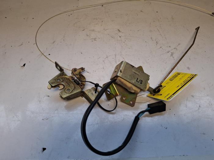 Verrouillage toit escamotable d'un Alfa Romeo Spider, Autos : Pièces & Accessoires, Carrosserie & Tôlerie, Alfa Romeo, Utilisé