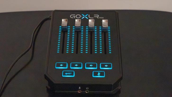 TC Helicon GoXLR Mini - Streaming/Mixing, Muziek en Instrumenten, Effecten, Zo goed als nieuw, Reverb, Volume, Equalizer, Compressor