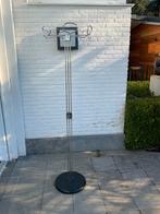 Porte-manteau chromé vintage par Isao Hosoe Valenti Cusago, Enlèvement, Métal, Portemanteau sur pied, 150 à 200 cm