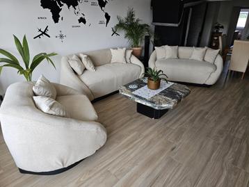 Woonkamerontwerp — unieke elegantie en absoluut comfort beschikbaar voor biedingen