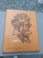 Gegraveerd portret Beethoven op houten plank, Antiek en Kunst, Ophalen of Verzenden