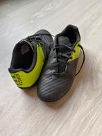 Chaussures de football Kipsta taille 38, Sports & Fitness, Enlèvement, Comme neuf