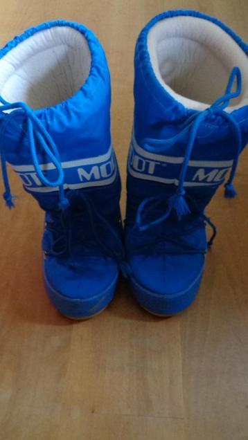 Blauwe  Moon Boots maat 42 tot 44 beschikbaar voor biedingen