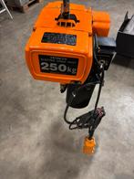 Hitachi kettingtakel 250kg chain host takel loopkat kraan, Doe-het-zelf en Bouw, Ophalen, Zo goed als nieuw