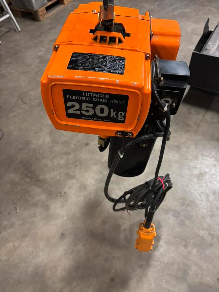 Hitachi kettingtakel 250kg chain host takel loopkat kraan, Bricolage & Construction, Treuils et Palans, Comme neuf, Enlèvement