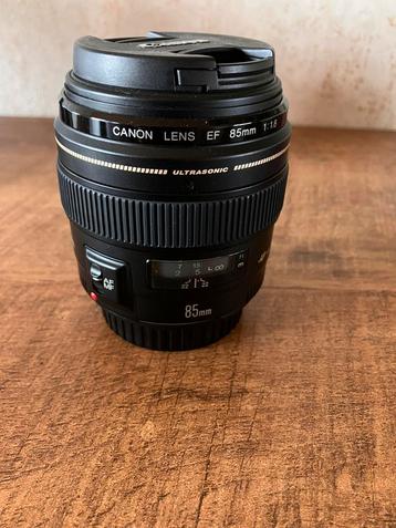 Prime lens canon ef 85 mm 1,8 usm beschikbaar voor biedingen
