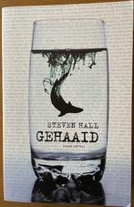 Boek: Gehaaid (Thriller) van Steven Hall, Ophalen, Zo goed als nieuw, Steven Hall
