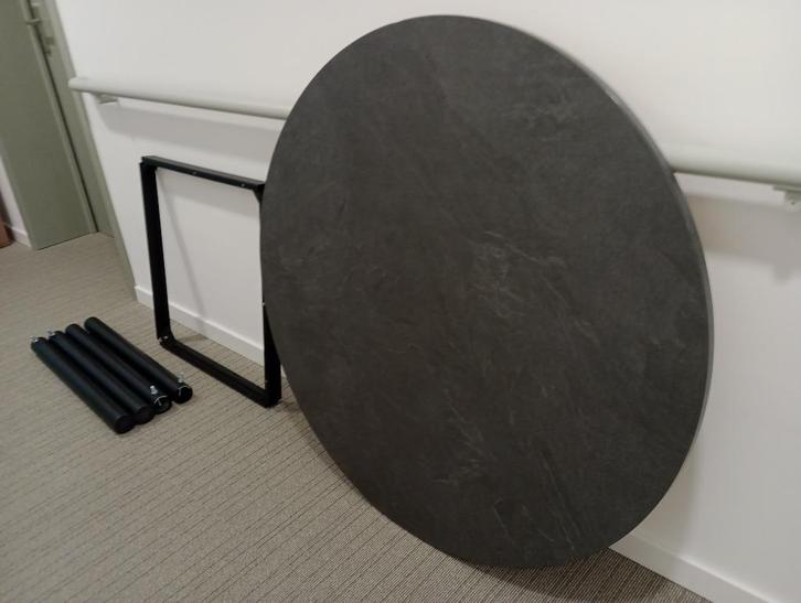 Ronde tafel diam 1 meter kleur gevlamd grijs, Huis en Inrichting, Tafels | Eettafels, Nieuw, 100 tot 150 cm, 100 tot 150 cm, Vier personen