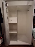 Petite penderie, Enlèvement, Comme neuf