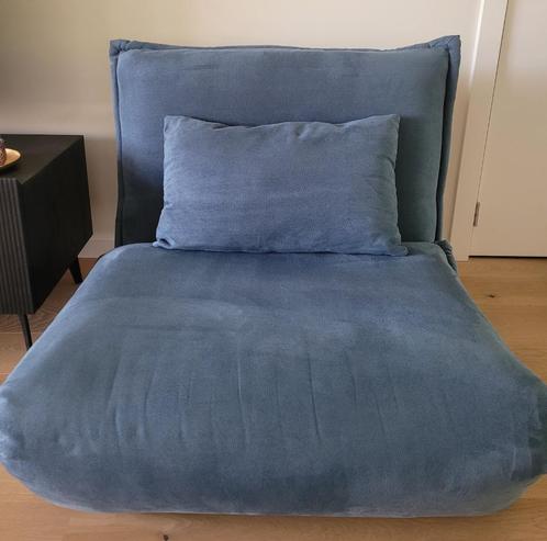 Blauw zetelbed met sierkussen, Huis en Inrichting, Slaapkamer | Slaapbanken, Zo goed als nieuw, 90 cm, 200 cm, Eenpersoons, Blauw