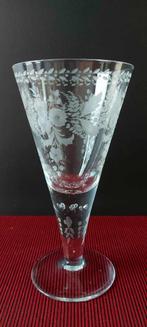 Ancien petit vase de mariage en cristal taillé, Antiquités & Art, Enlèvement ou Envoi