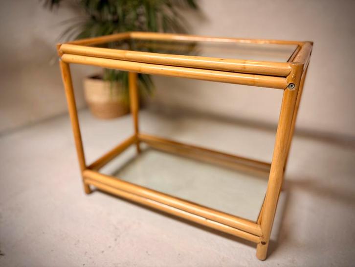 Vintage Exotic Sidetable, Huis en Inrichting, Tafels | Sidetables, Zo goed als nieuw, Ophalen