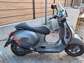 Piaggio vespa Supur sport titanium 300 disponible aux enchères