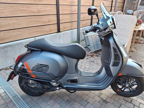 Piaggio vespa Supur sport titanium 300, Motos, Motos | Piaggio, Particulier, Sport, Enlèvement