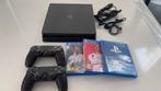 PS4 Jet Black 1TB avec 2 manettes et 2 jeux, Comme neuf, 1 TB, Avec 2 manettes, Avec jeux