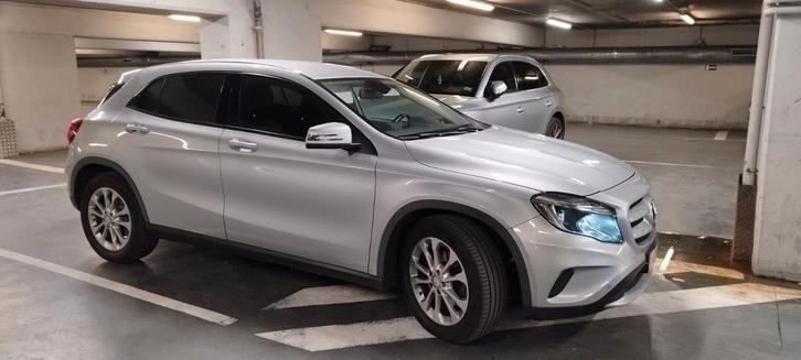 Mercedes Benz Gla g200d 2015 full Cuir !, Auto's, Mercedes-Benz, Particulier, GLA, ABS, Bluetooth, Radio, USB, 5 deurs, Leder
