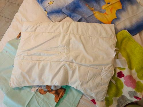 Donsdeken 100x70 cm + overtrekjes, Kinderen en Baby's, Kinderkamer | Beddengoed, Zo goed als nieuw, Geel, Ophalen