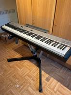 Digitale piano (Roland FP-2) met dempervoet & staander., Muziek en Instrumenten, Keyboards, Ophalen, 88 toetsen, Roland, Zo goed als nieuw