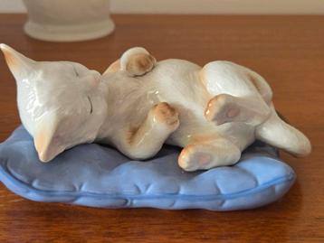 Katje op blauw kussen merk Zillermahler hoogwardig Duits por beschikbaar voor biedingen