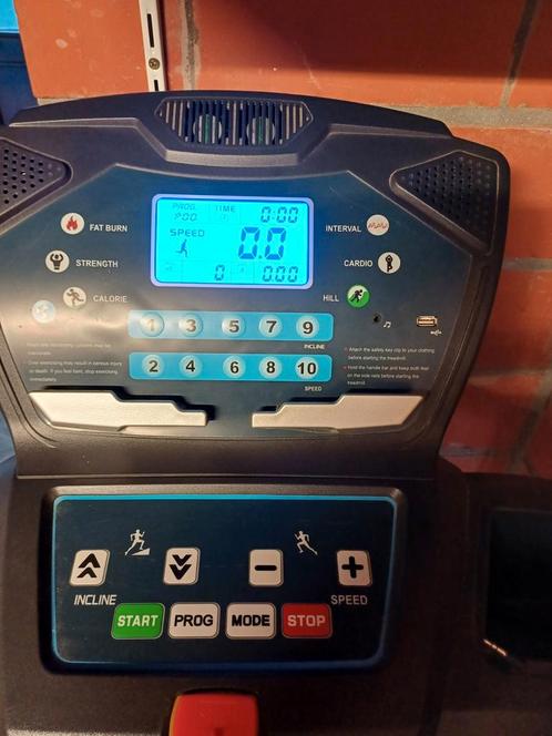 Kwalitatieve loopband dc athletics, Sport en Fitness, Fitnessapparatuur, Zo goed als nieuw, Loopband, Ophalen