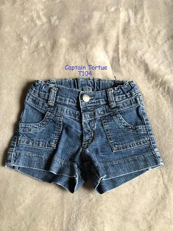 Vêtements T104 fille à partir de 2,50€ très bon état beschikbaar voor biedingen