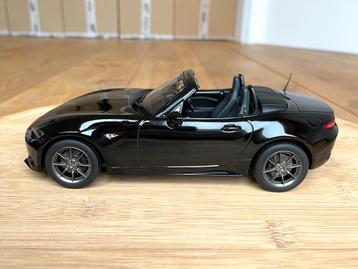 Mazda MX-5 ND Roadster 2015-2025 zwart 1:18 nieuw MX5 cabrio beschikbaar voor biedingen