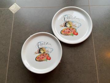 Pizza borden set beschikbaar voor biedingen