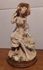 porseleinen beeld van vrouw, Antiek en Kunst, Ophalen