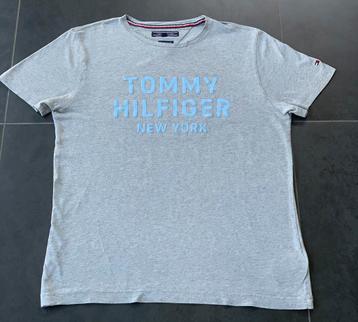 T Shirt Tommy Hilfiger Small beschikbaar voor biedingen