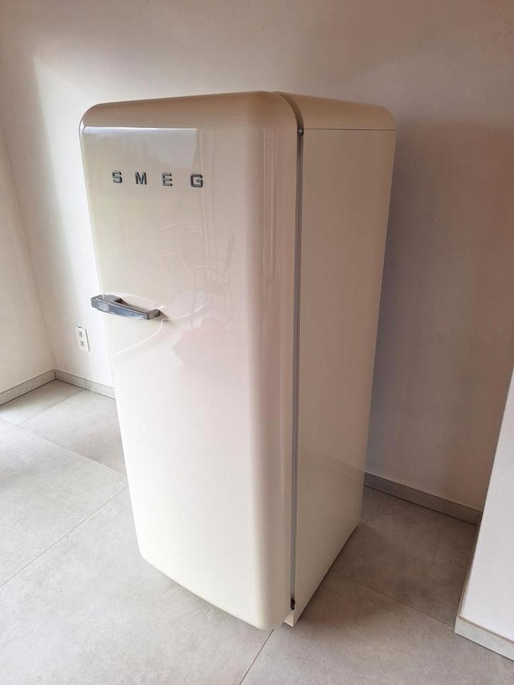 SMEG koelkast met vriesvak, Elektronische apparatuur, Koelkasten en IJskasten, Met vriesvak, Ophalen