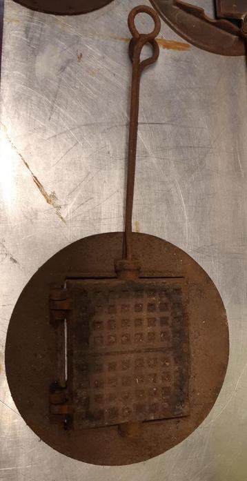 Ancien gaufrier, Enlèvement