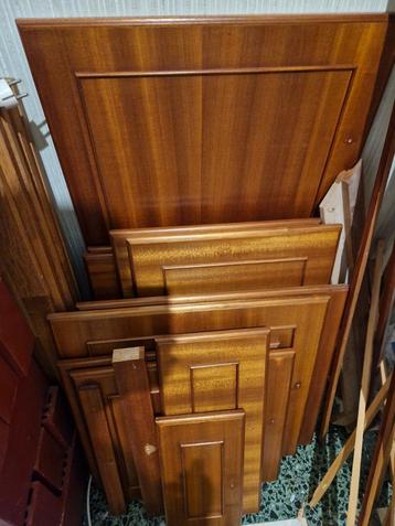 Planches à donner (portes de placard), Enlèvement, Comme neuf