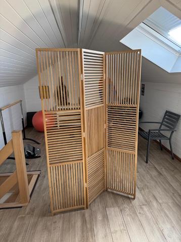 Windscherm van massief hout - als nieuw beschikbaar voor biedingen