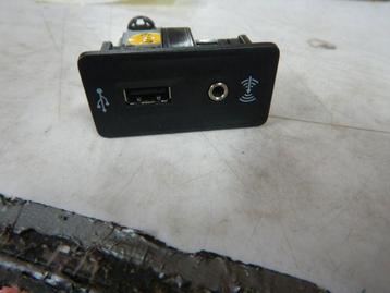 VW Golf  7 USB Aansluiting 5Q0035724 beschikbaar voor biedingen