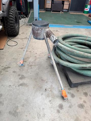 Chape pot met leiding beschikbaar voor biedingen