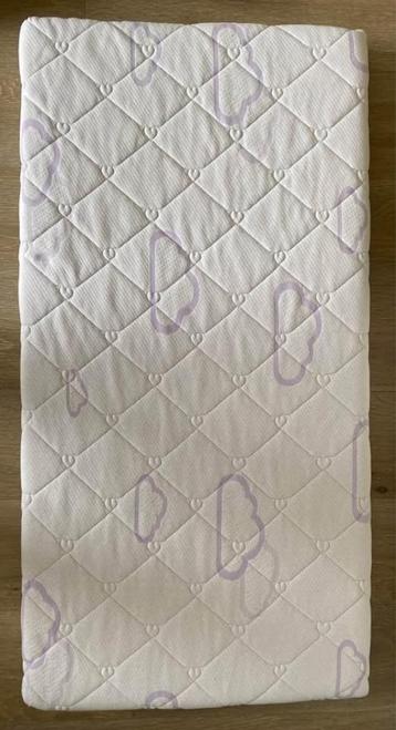 Babymatras Träumeland 60 op 120 cm - in nieuwstaat beschikbaar voor biedingen