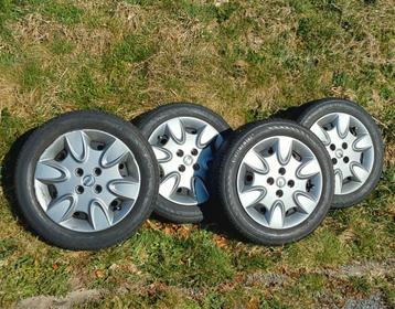 4 pneus été Conti 175/60-15 pour Nissan, Renault ou Dacia beschikbaar voor biedingen